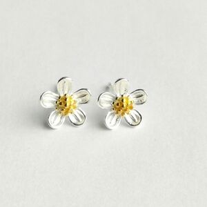 Sterling silver 14k gold daisy stud earrings